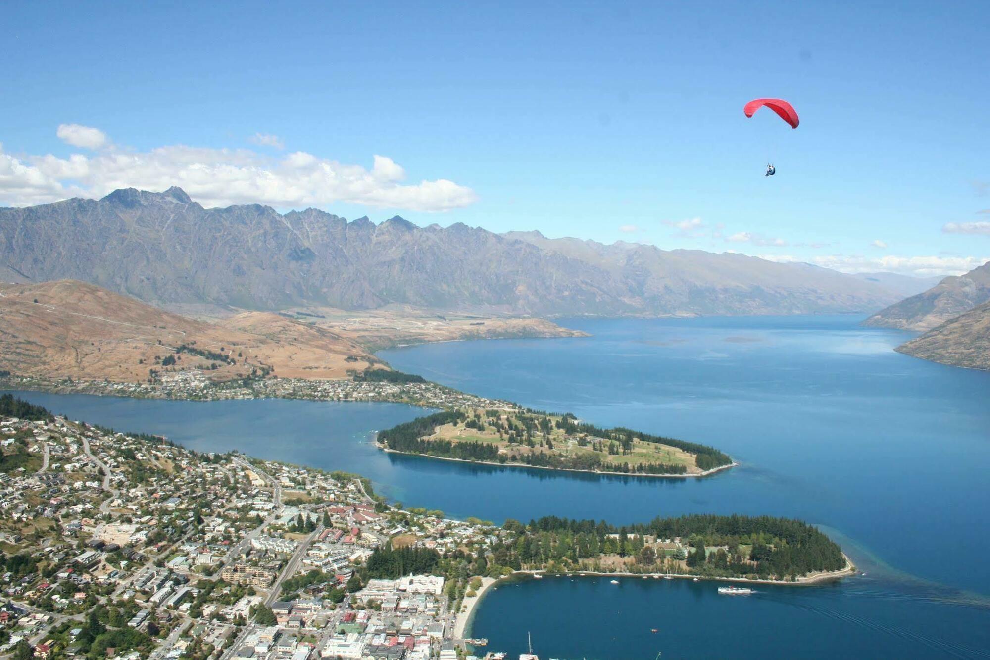 Heart Of Queenstown Bagian luar foto